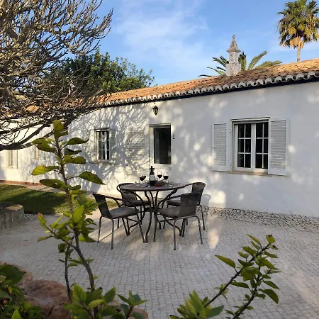 Quinta Quinze Bed & Breakfast 4*