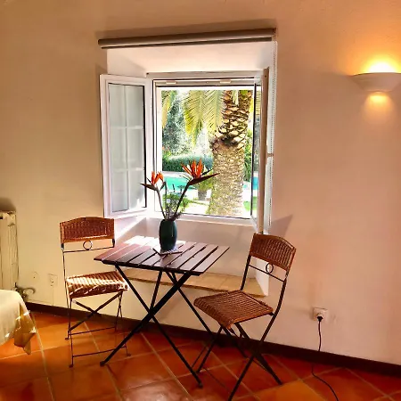 Oda ve Kahvaltı Quinta Quinze 3*